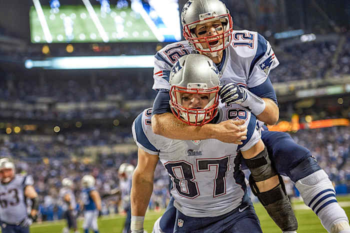 tom-brady-rob-gronkowski